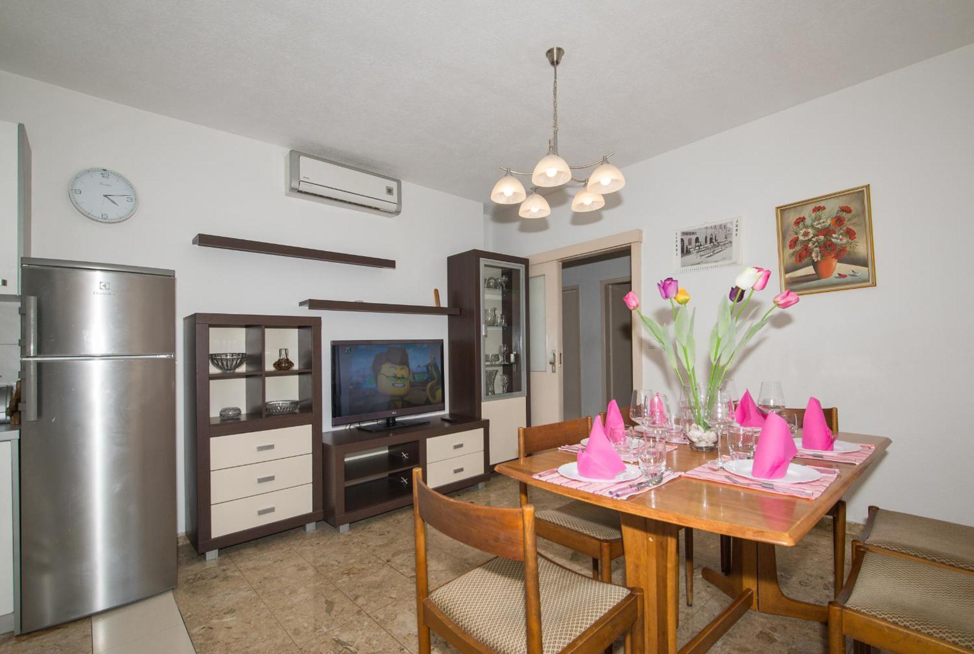 Apartments Marieta Makarska Room photo
