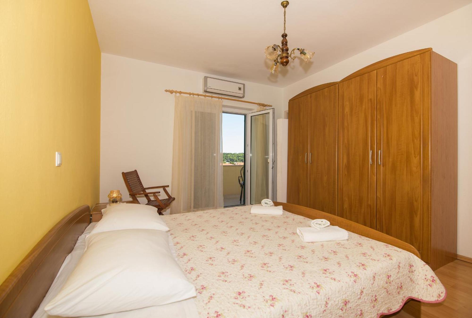 Apartments Marieta Makarska Room photo