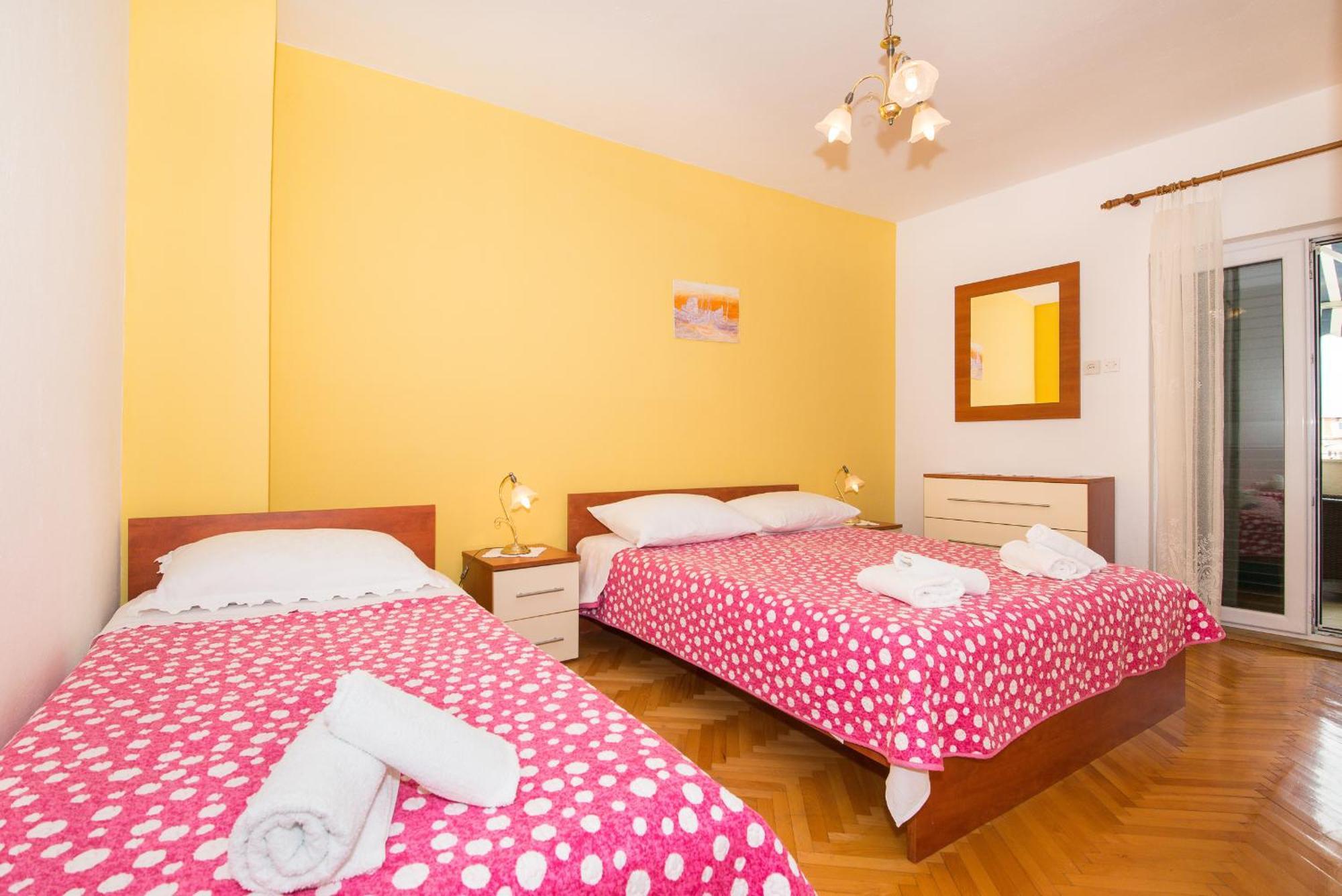 Apartments Marieta Makarska Room photo